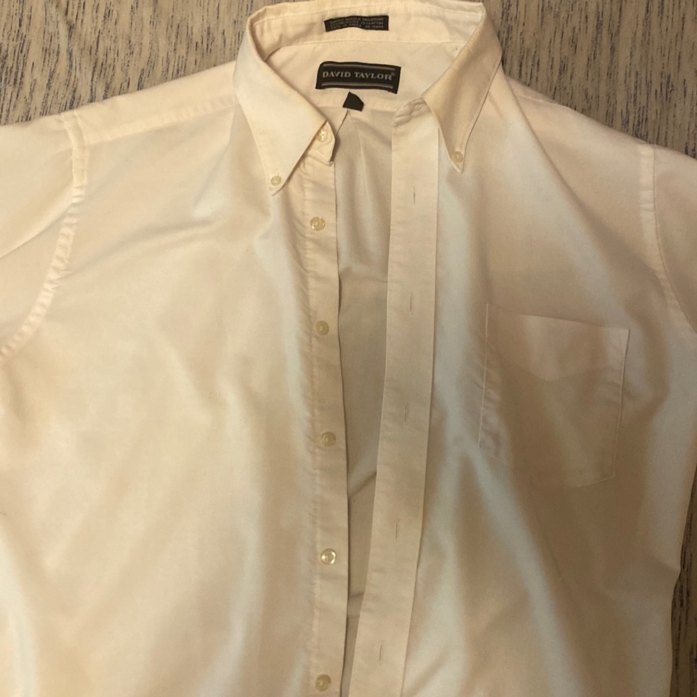 Very nice and clean button up